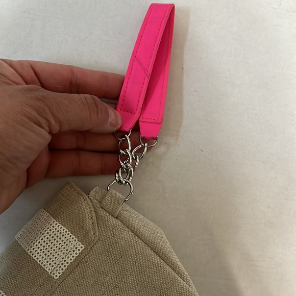 Victorias Secret small wristlet clutch - Picture 5 of 6